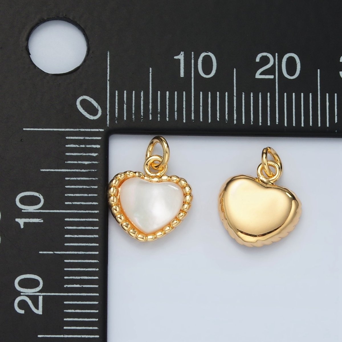 24K Gold Filled Heart Shell Pearl Dotted Bezel Pendant | D669 - DLUXCA