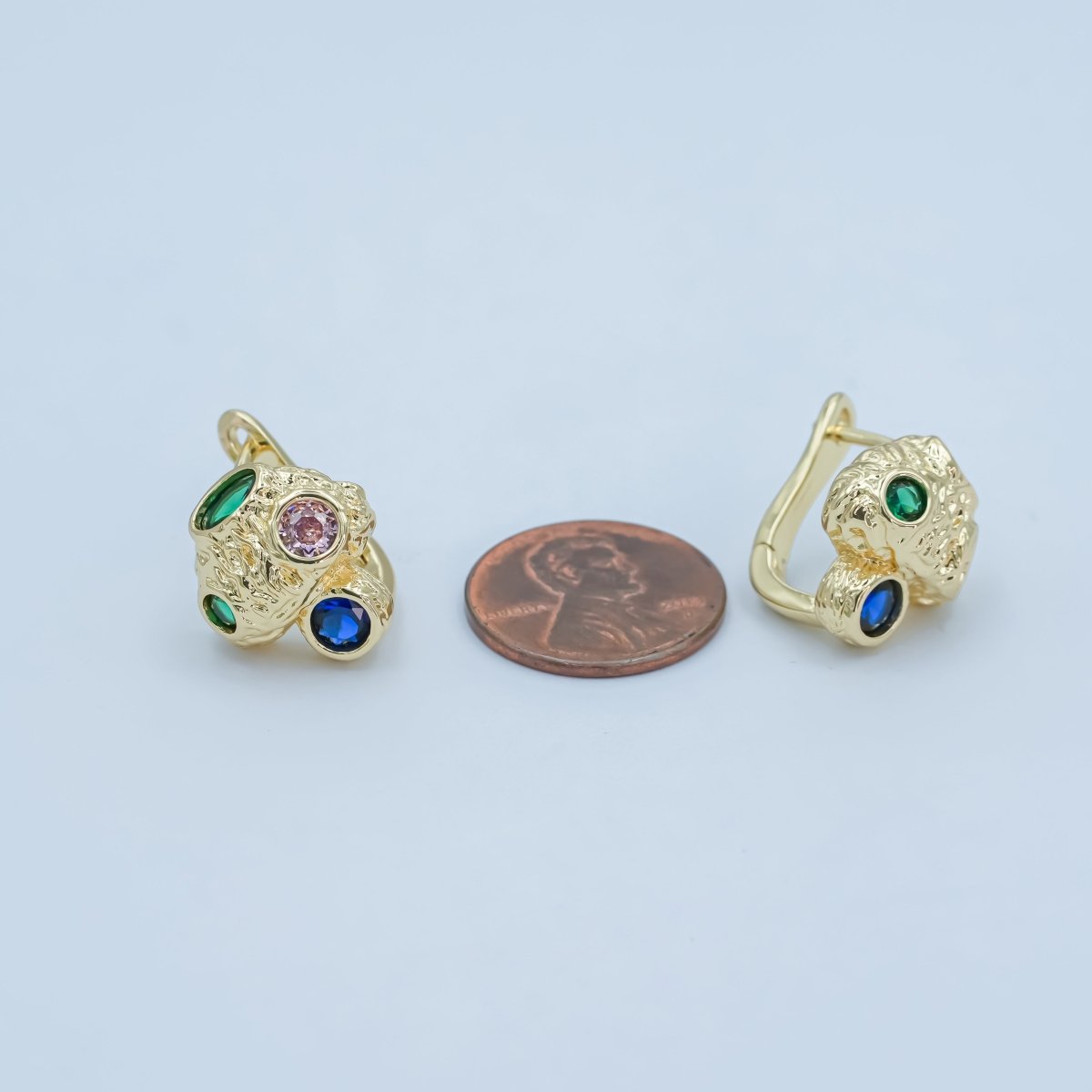 24K Gold Filled Multicolor CZ Hammered Mushroom English Lock Hoop Earrings | AI432 - DLUXCA