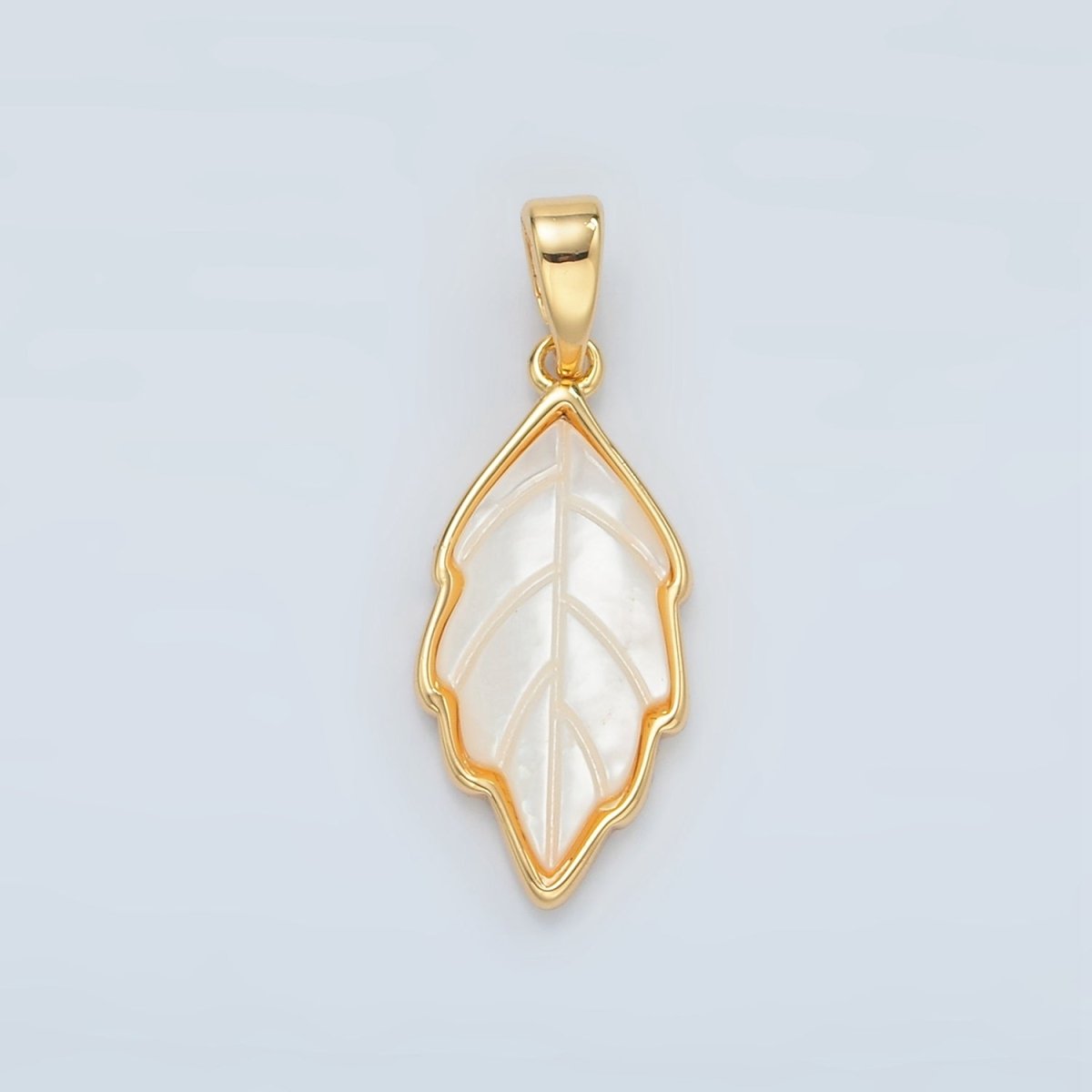 24K Gold Filled Nature Leaf Shell Pearl Bezel Pendant | H721 - DLUXCA