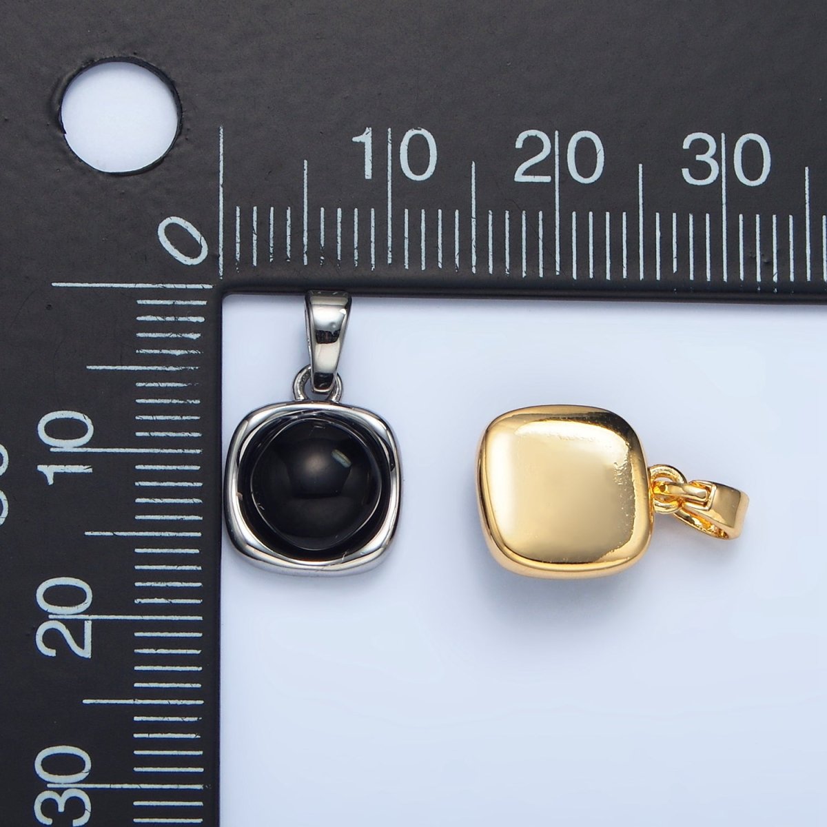 24K Gold Filled Onyx Gemstone Round Molten Bezel Pendant in Gold & Silver | AA980 - DLUXCA