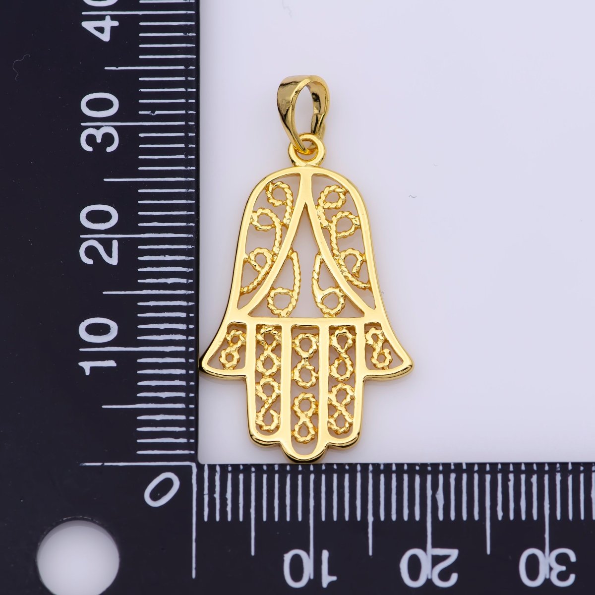 24K Gold Filled Open Filigree Hamsa Hand Pendant | I679 - DLUXCA