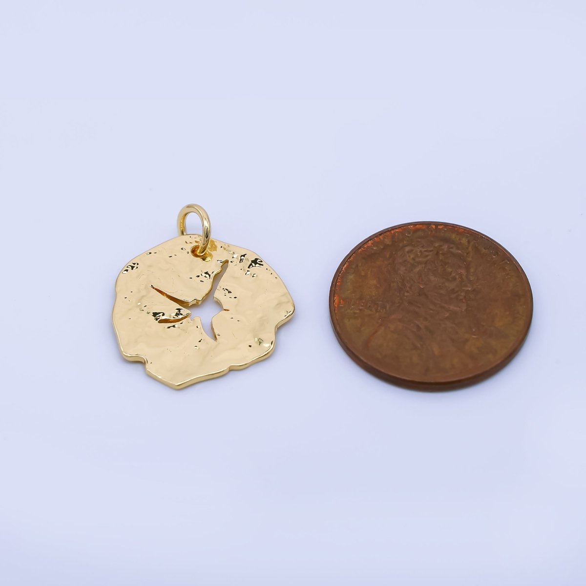 24k Gold Filled Open Hammered Geometric Round Charm | AF1587 - DLUXCA