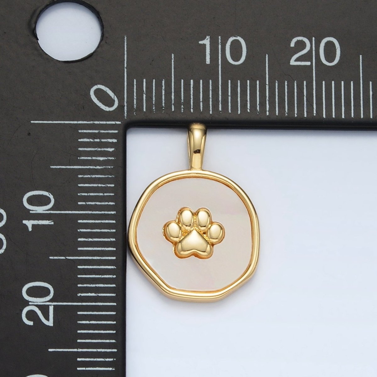 24K Gold Filled Pet Paw Print Shell Pearl Stamped Round Pendant | AA1371 - DLUXCA