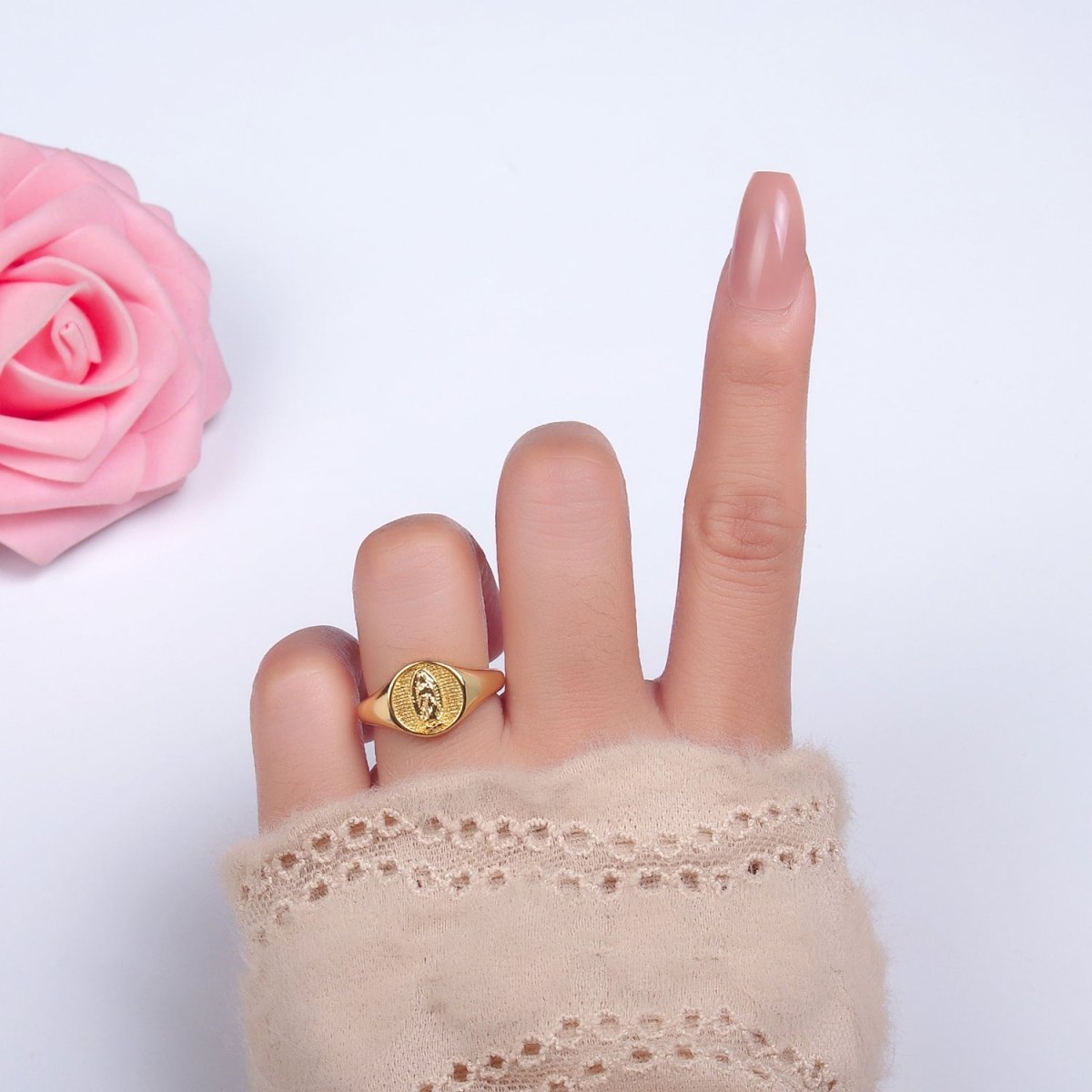 24K Gold Filled Religious Mother Mary Ribbed Signet Ring | O304 - DLUXCA