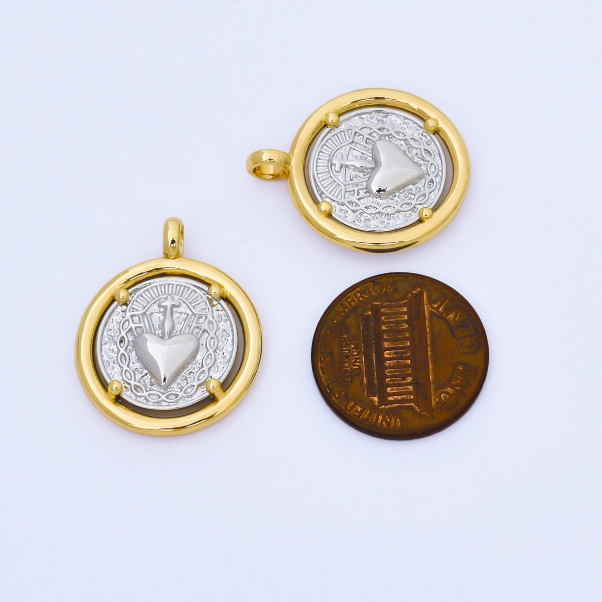 24K Gold Filled Sacred Heart Pendant Mix Metal Religious Charm | AF1559 - DLUXCA