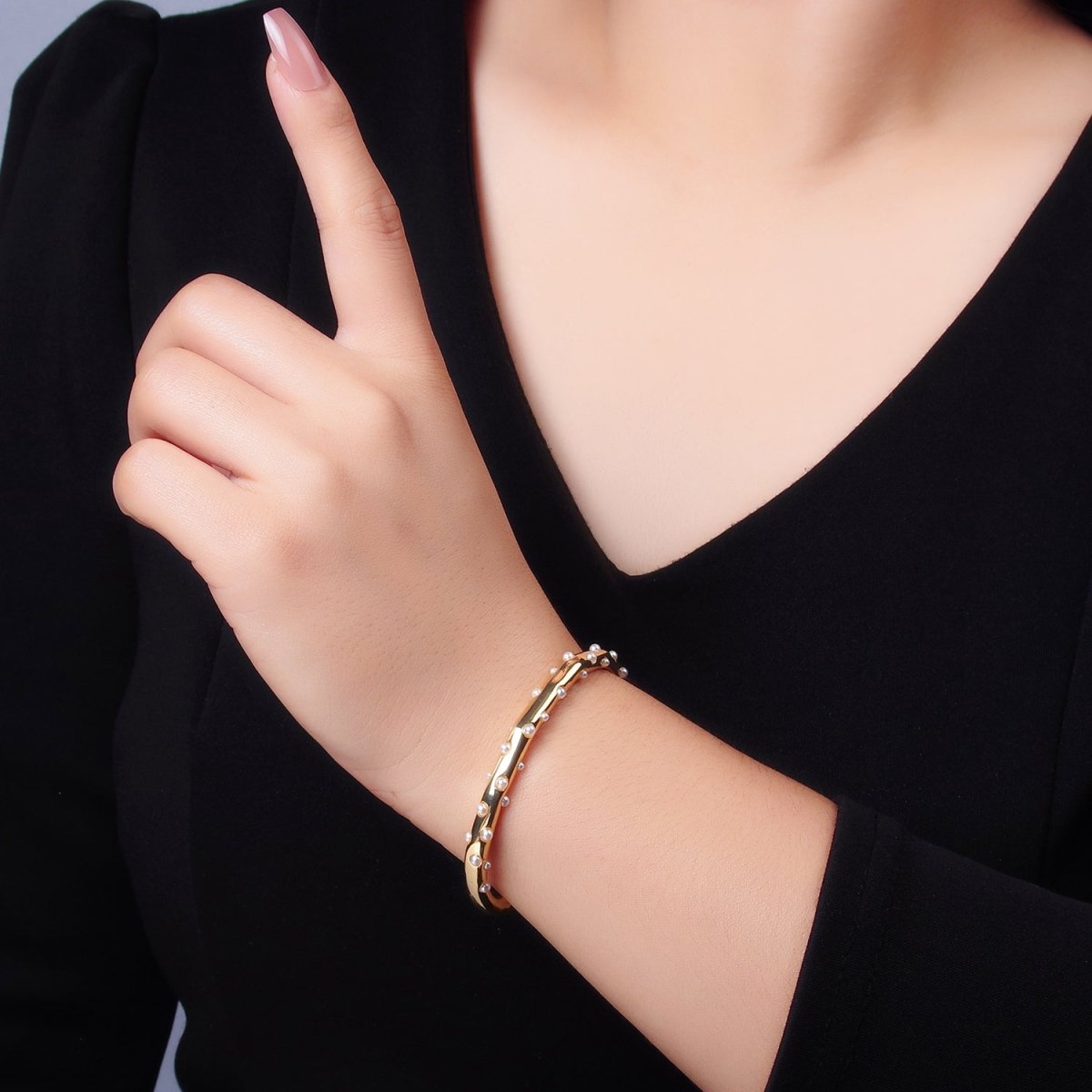 24K Gold Filled Shell Pearl Dotted Cuff Bracelets | WA - 2721 - DLUXCA