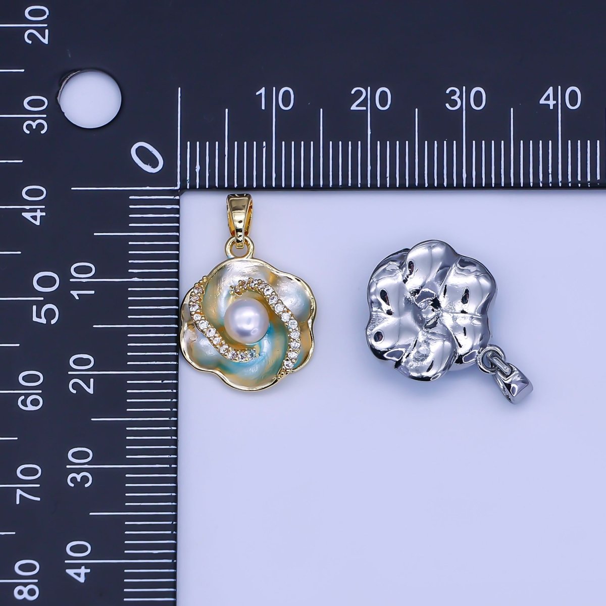 24K Gold Filled Shell Pearl Micro Paved CZ Blue Foil Daisy Flower Pendant in Gold & Silver | AH405 - DLUXCA