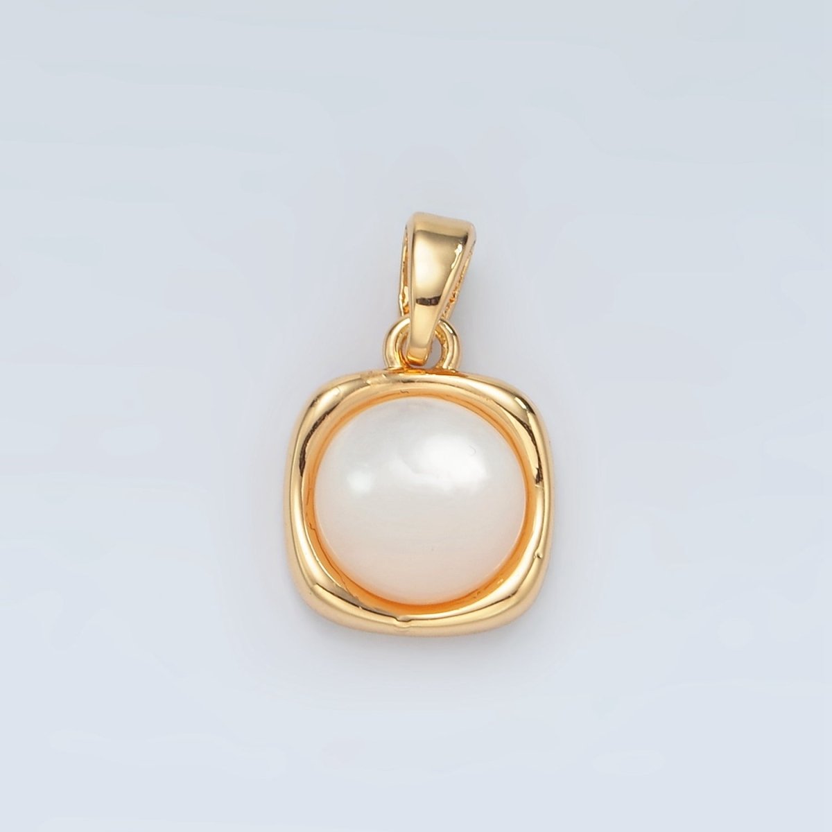 24K Gold Filled Shell Pearl Square Bezel Pendant | H472 - DLUXCA