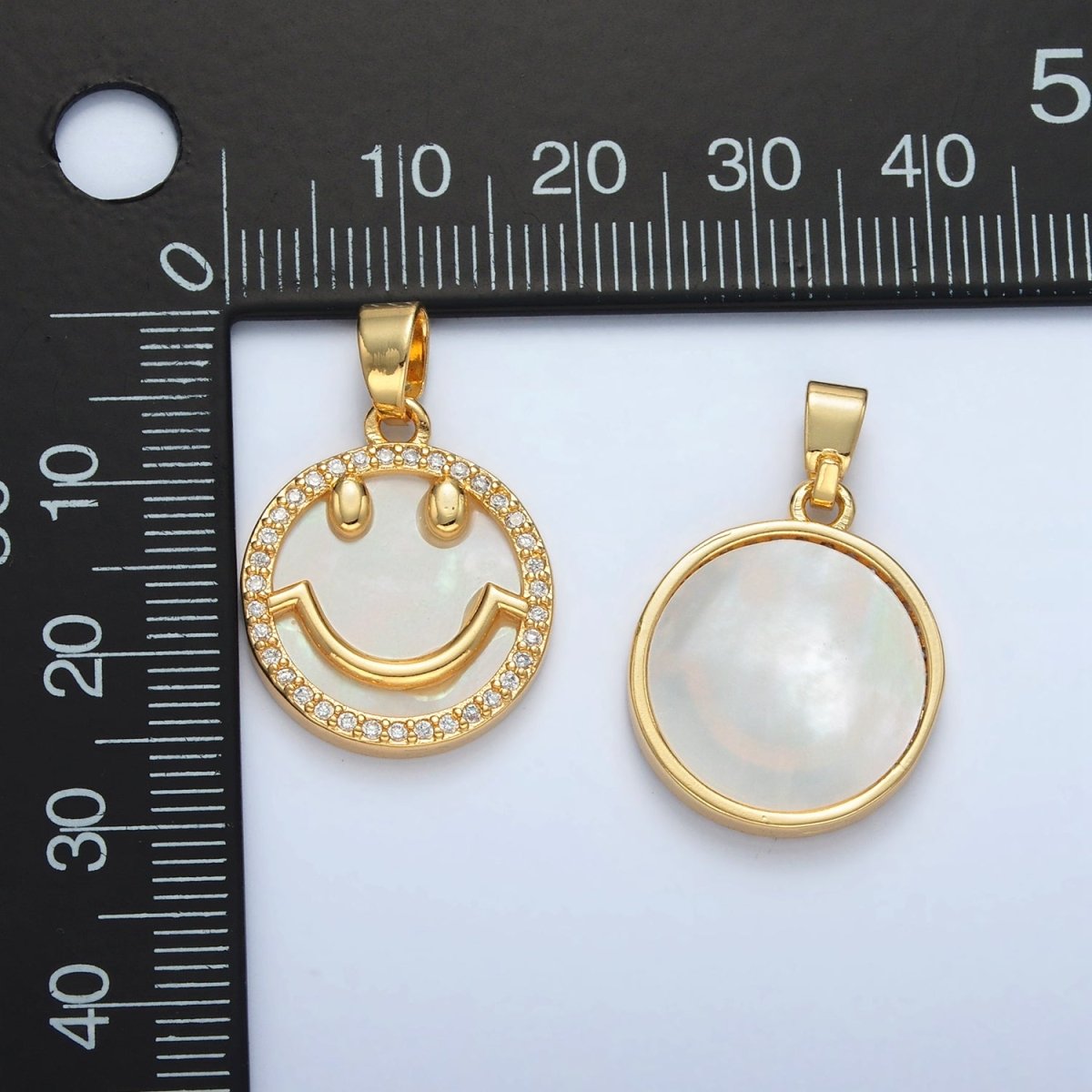 24K Gold Filled Smiley Face Shell Pearl Micro Paved CZ Pendant | AA1374 - DLUXCA