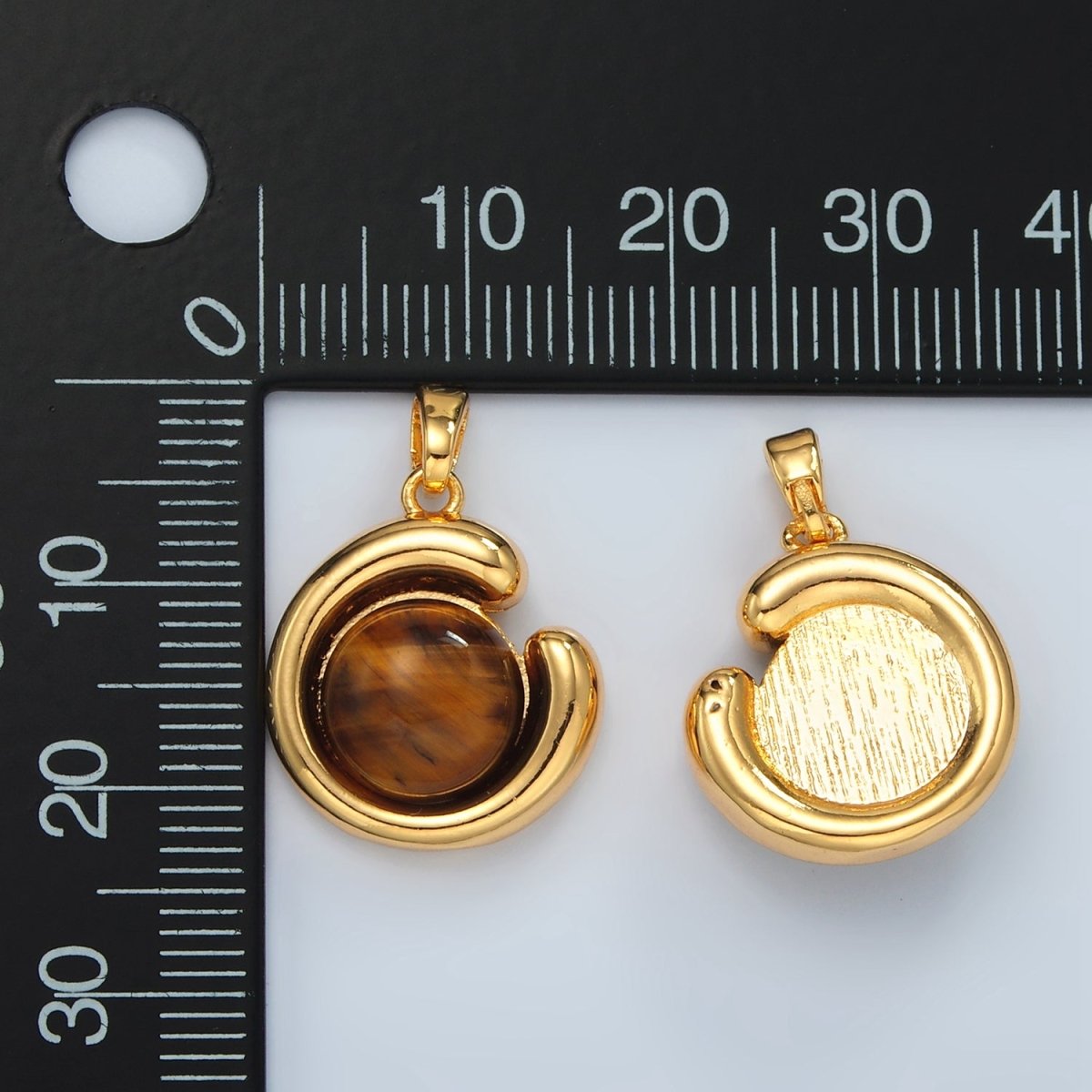 24K Gold Filled Tiger Eye Gemstone Round Curved Bezel Pendant | H809 - DLUXCA