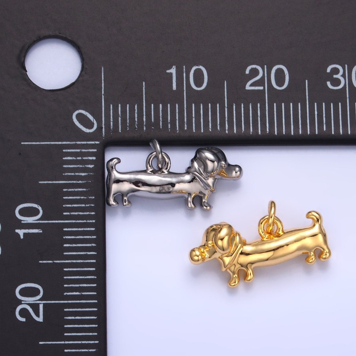 24K Gold Filled Weiner Dachshund Dog 3D Multidimensional Charm in Gold & Silver | W349 - DLUXCA