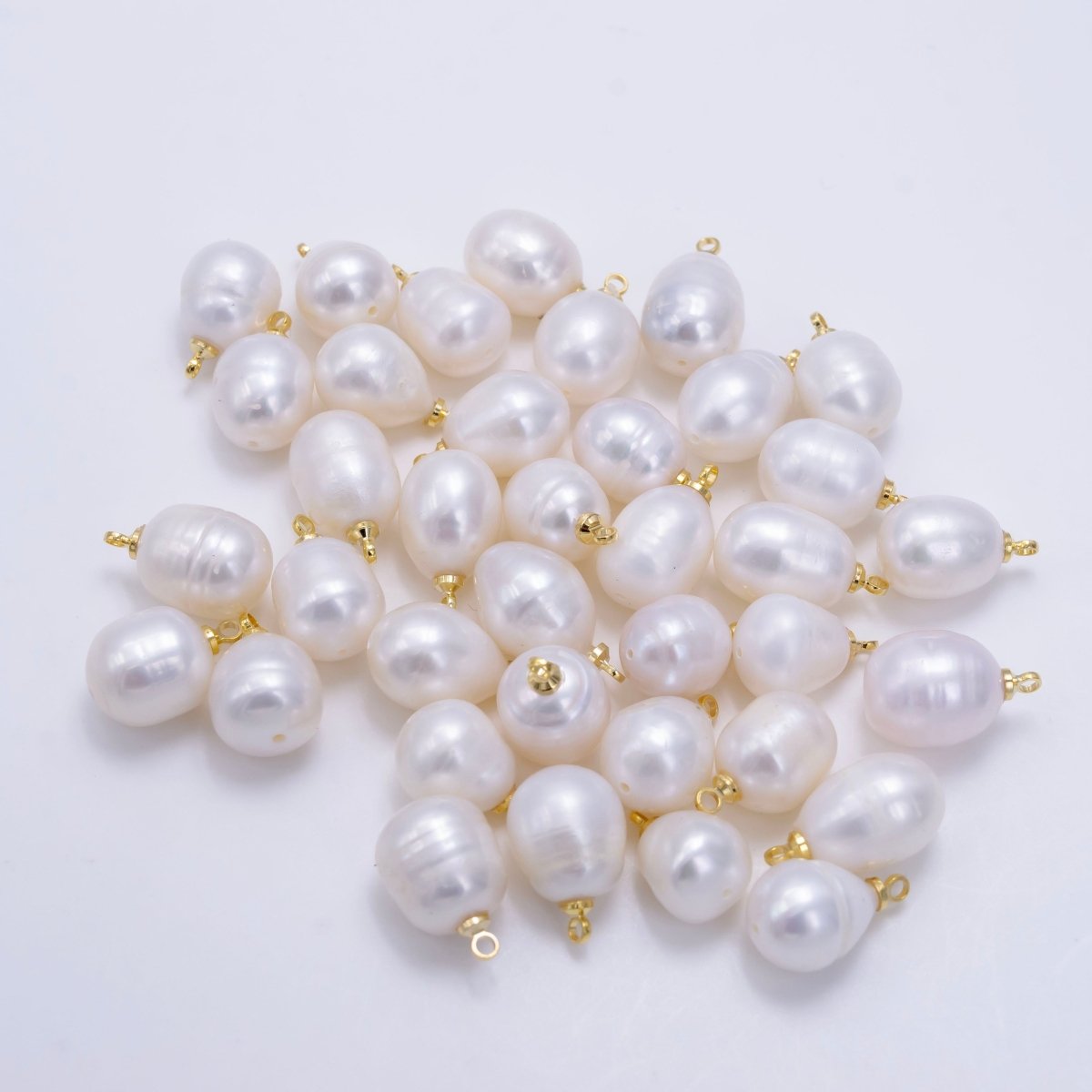 24K Gold Filled White Freshwater Pearl Charm | P1879 - DLUXCA