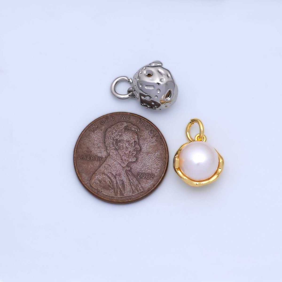 24K Gold Filled White Shell Pearl Bezel Round Charm in Gold & Silver | N026 - DLUXCA
