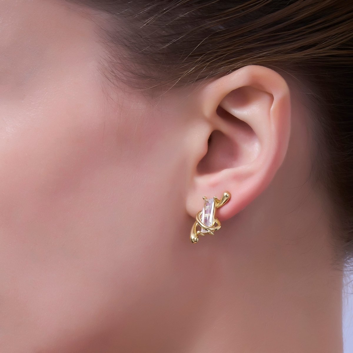 24K Gold Rectangular CZ Twirly Loop Centerpoint Stud Earrings | AI516 - DLUXCA