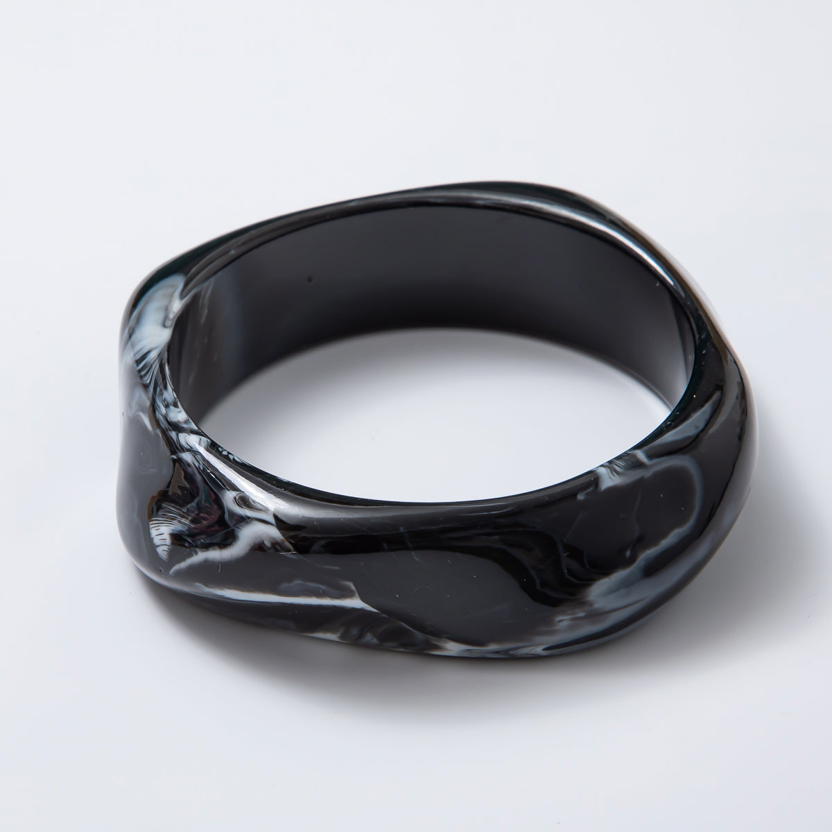 PRE-ORDER : 83mm Black, White, Brown Resin Irregular Freeform Round Bracelet  | WA-3417 WA-3418 WA-3421 WA-3422, WA-3425 - WA-3427