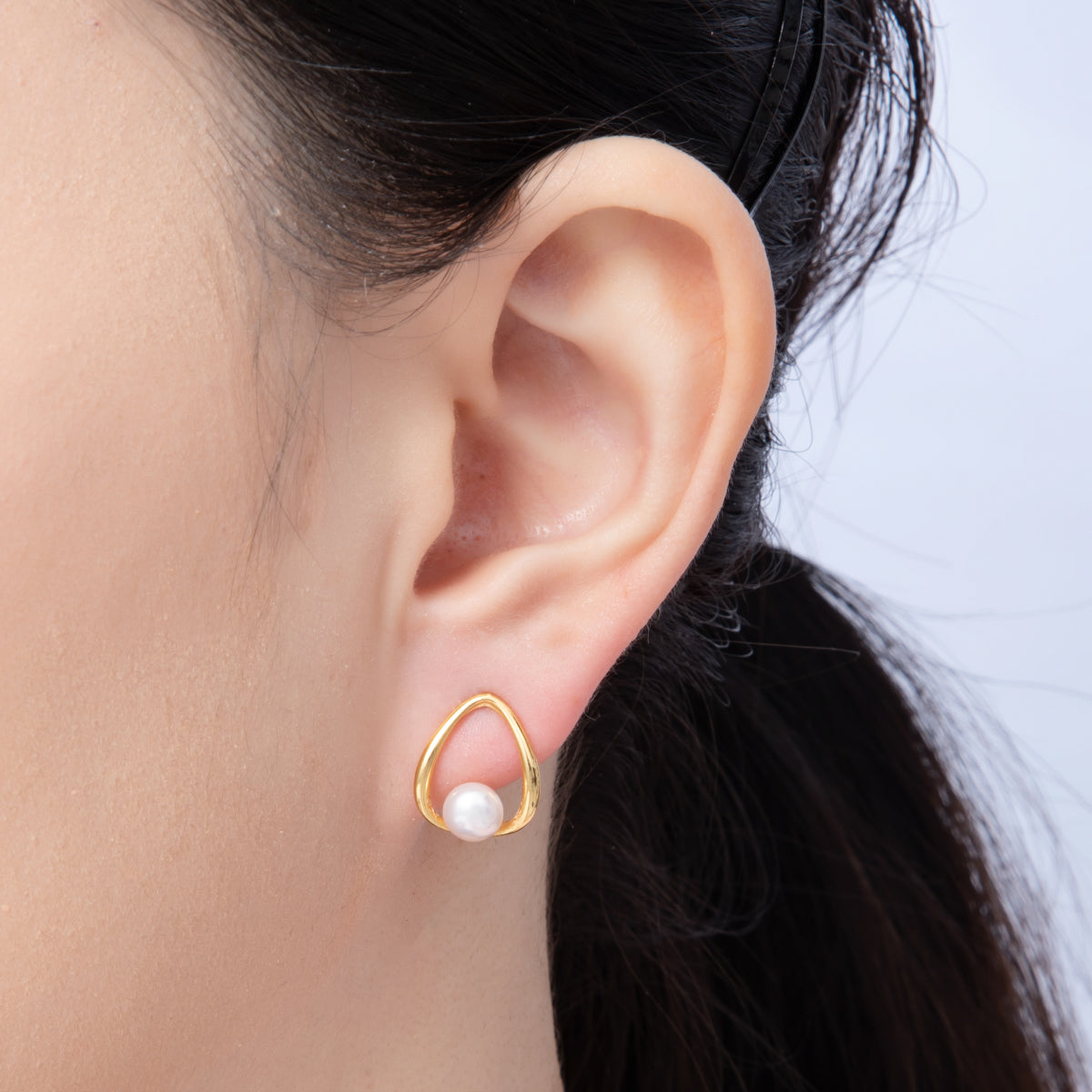 18K Gold Filled 16.6mm Shell Pearl Open Molten Oval Stud Earrings | Q075