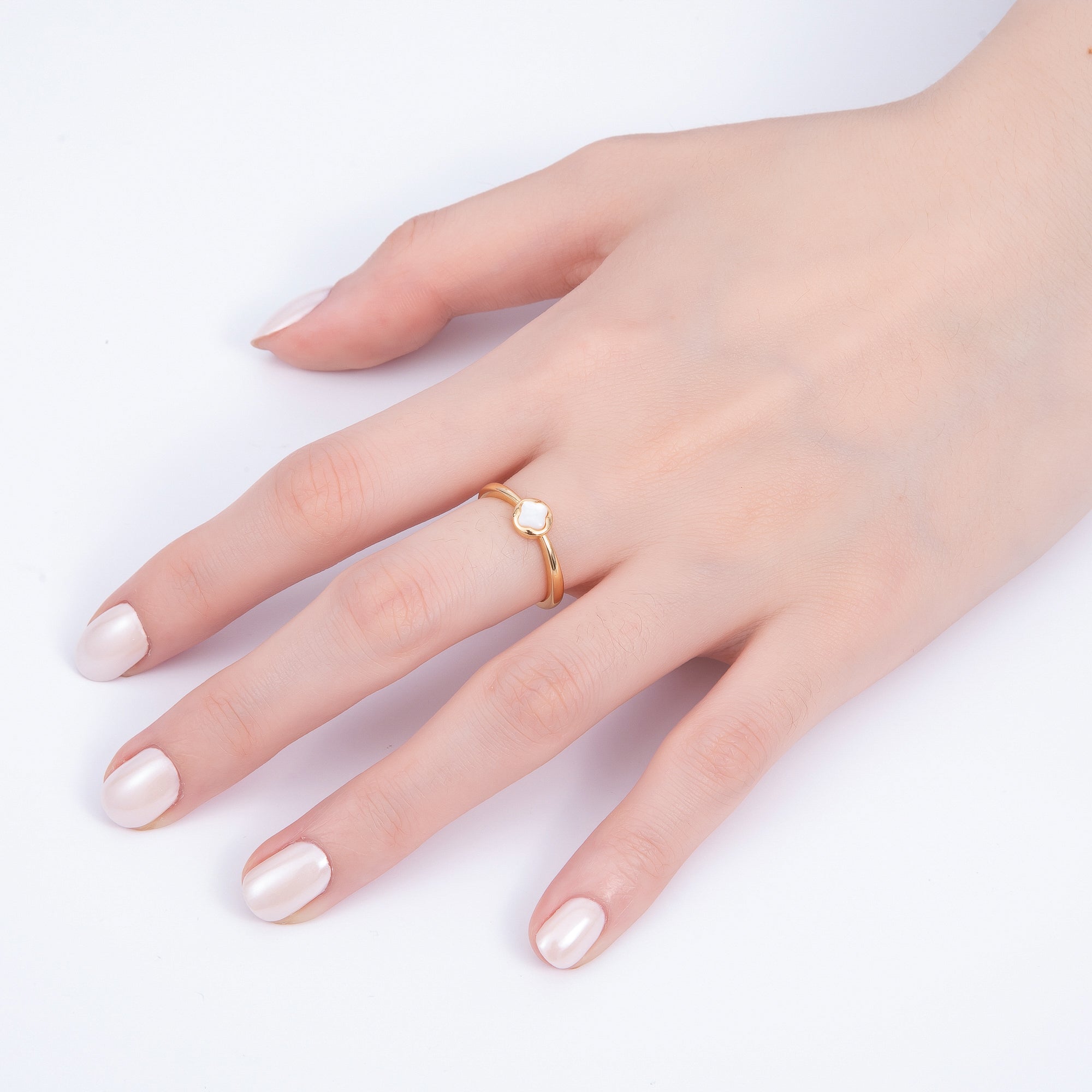 16K Gold Filled Shell Pearl Clover Bezel Ring | Rings-00064
