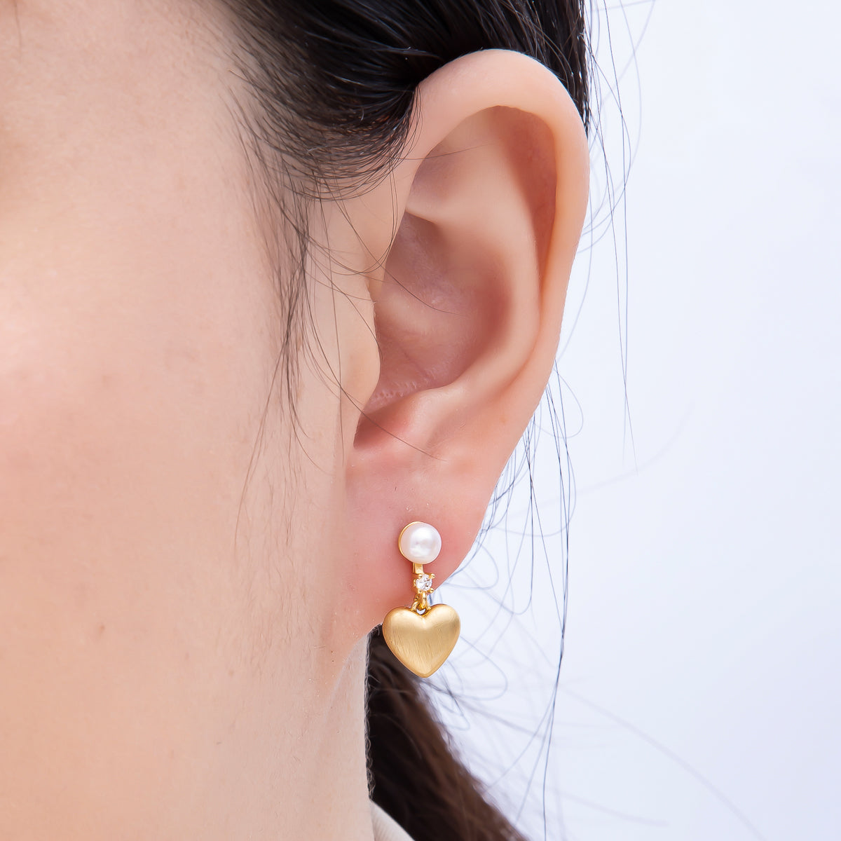 18K Gold Filled 19mm Clear CZ Shell Pearl Heart Drop Stud Earrings | Earrings-00429