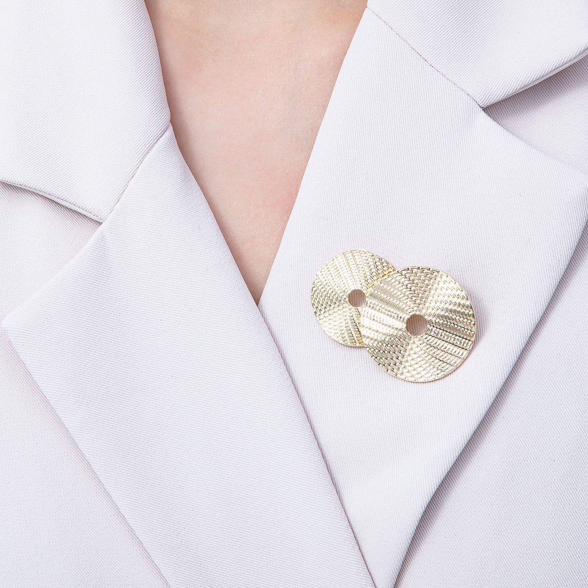 18K Gold Filled 47mm Double Hammered Woven Vinyl  Round Brooch Pin | BH-058