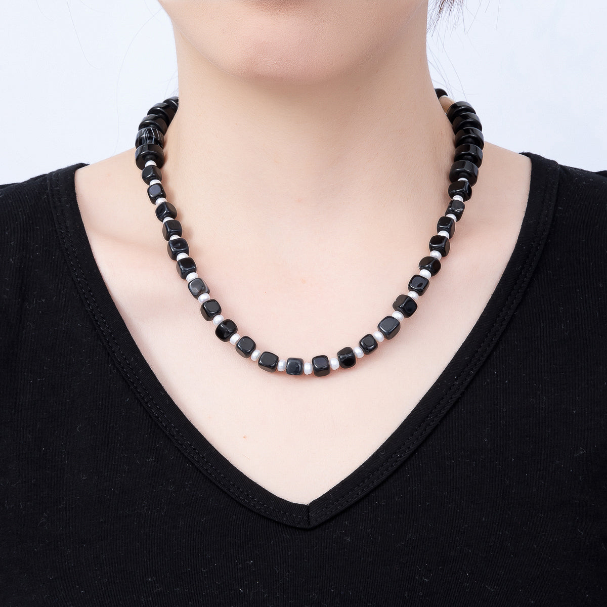 16K Gold Filled Shell Pearl Black Onyx Tube Square Gemstone Chain 19.5 Inch Necklace w. Sailor Clasps | WA-00194