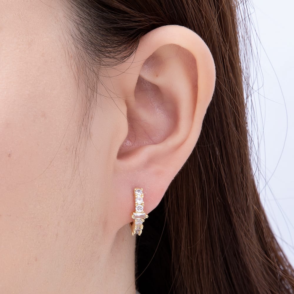 16K Gold Filled 16mm Prong-Set Graduated Round Clear CZ Hinged Huggie Hoop Earrings| Earrings-00968