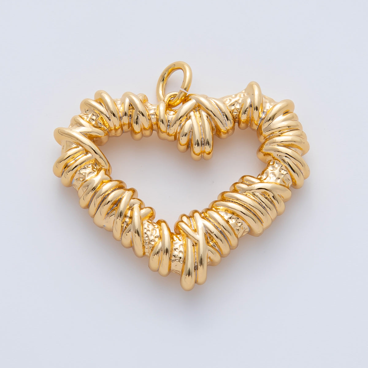 18K Gold Filled 25mm Hammered Knot Open Heart Charm | AF1411