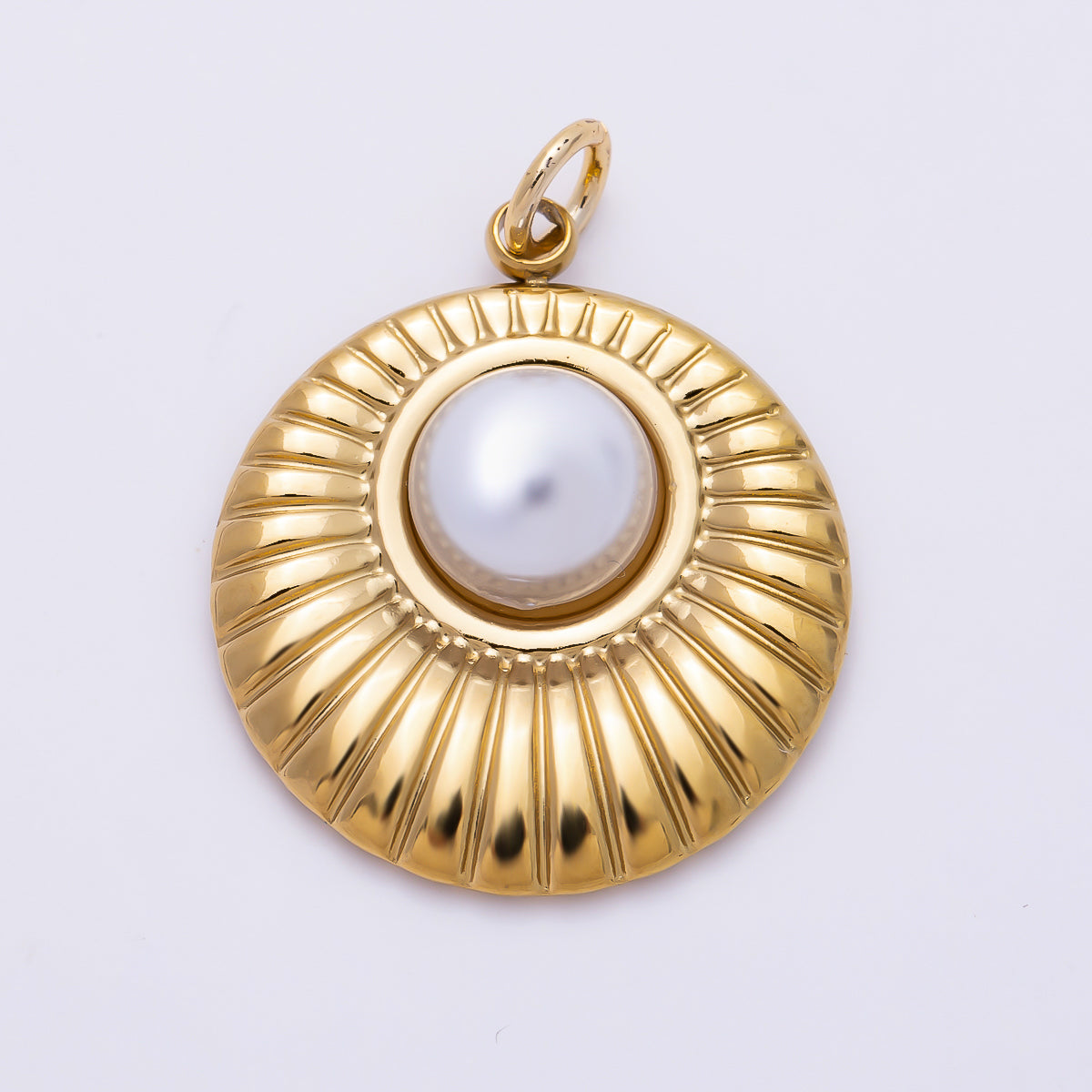 PVD Gold Stainless Steel 23mm Shell Pearl Ribbed Bezel Round Charm | Charms-01436