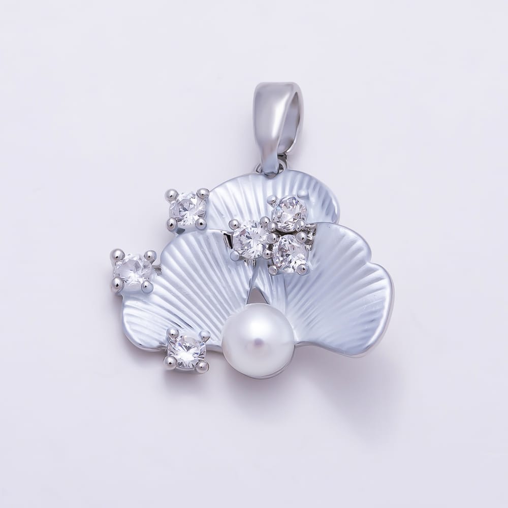 16K Gold Filled 19mm Clear CZ Cluster Shell Pearl White Enamel Ginkgo Leaf Pendant in Gold & Silver | Charms-02365 Charms-02366