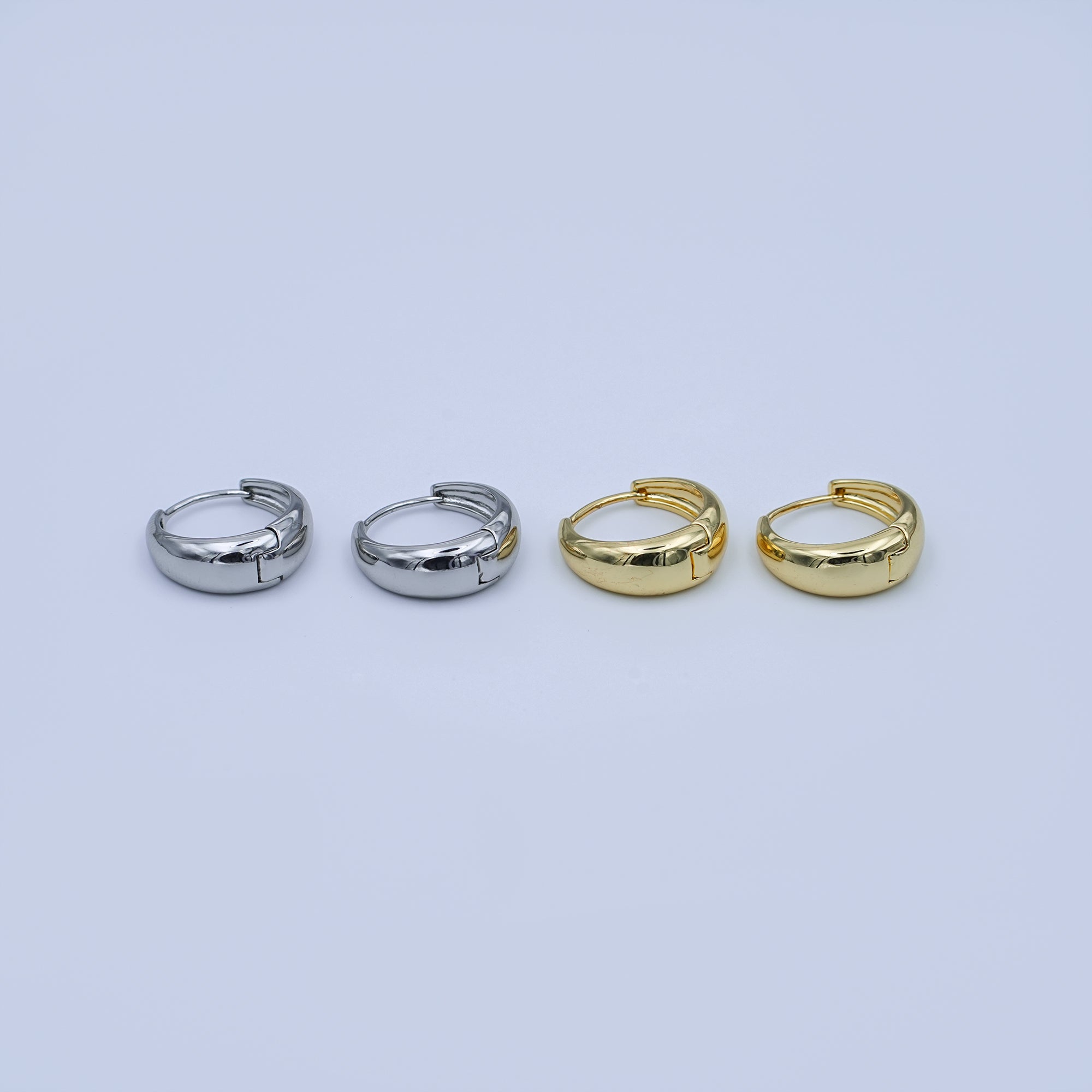 24K Gold Filled 18mm Minimalist Huggie Hoop Earrings in Gold & Silver | T021 T026