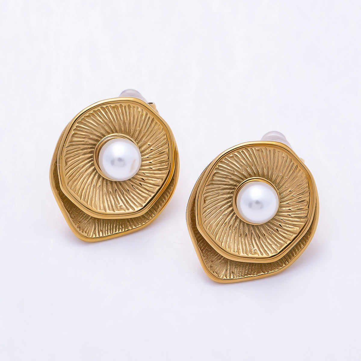 Stainless Steel 32mm Shell Pearl Sunburst Geometric Round Stud | Earrings-00743