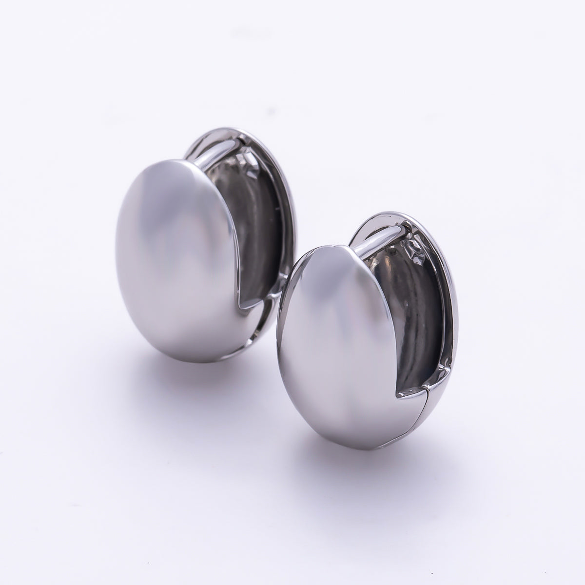 18K Gold Filled 13.5mm Oval Dome Huggie Earrings | Q373 Earrings - 00840