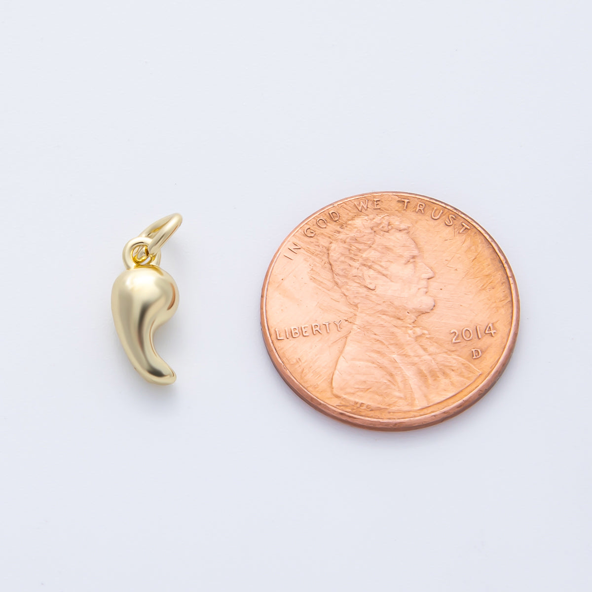 18K Gold Filled 11mm Minimalist Teardrop Mini Charm | AK043
