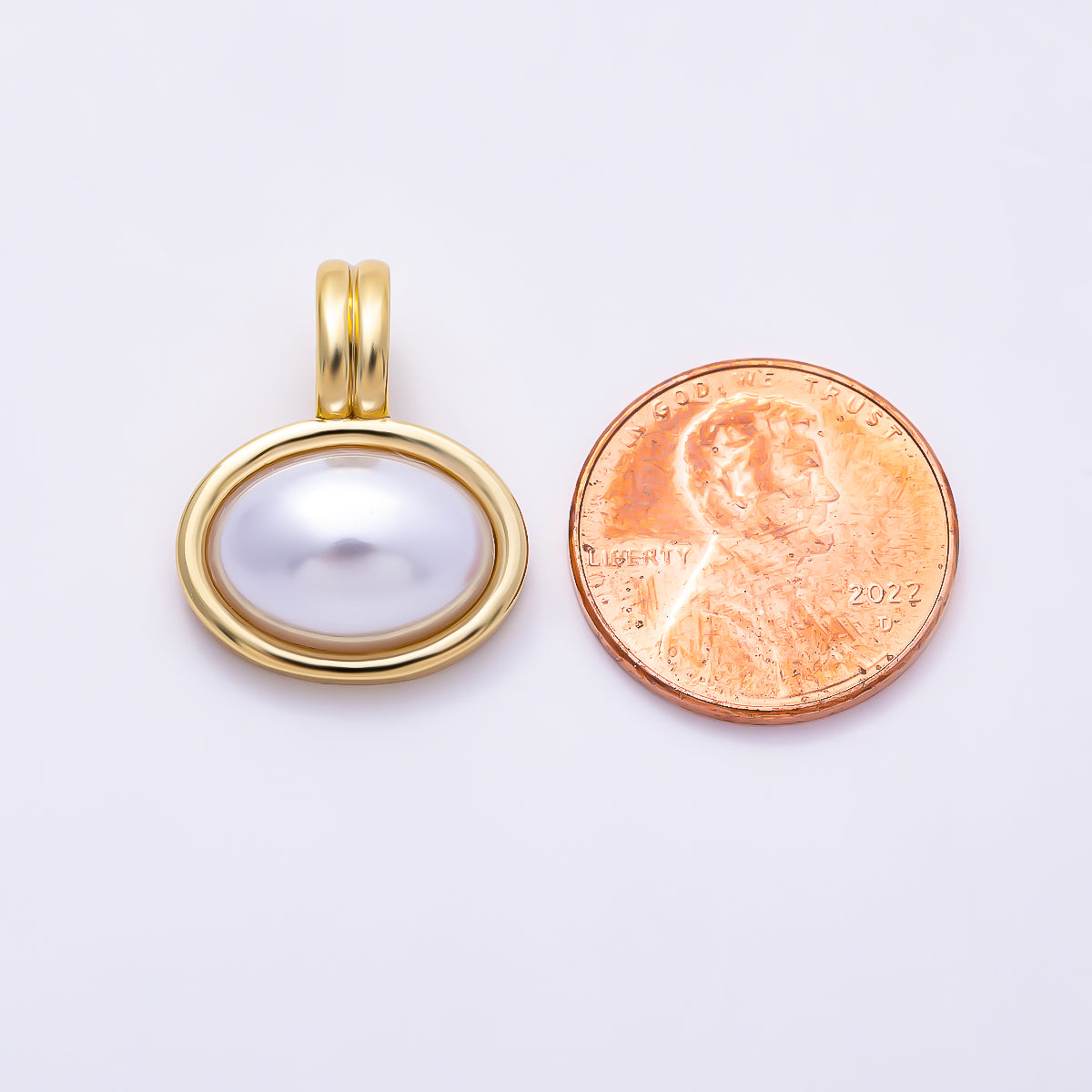 16K Gold Filled 21mm Ribbed Bail Oval White Shell Pearl Bezel Charm | Charms-01654