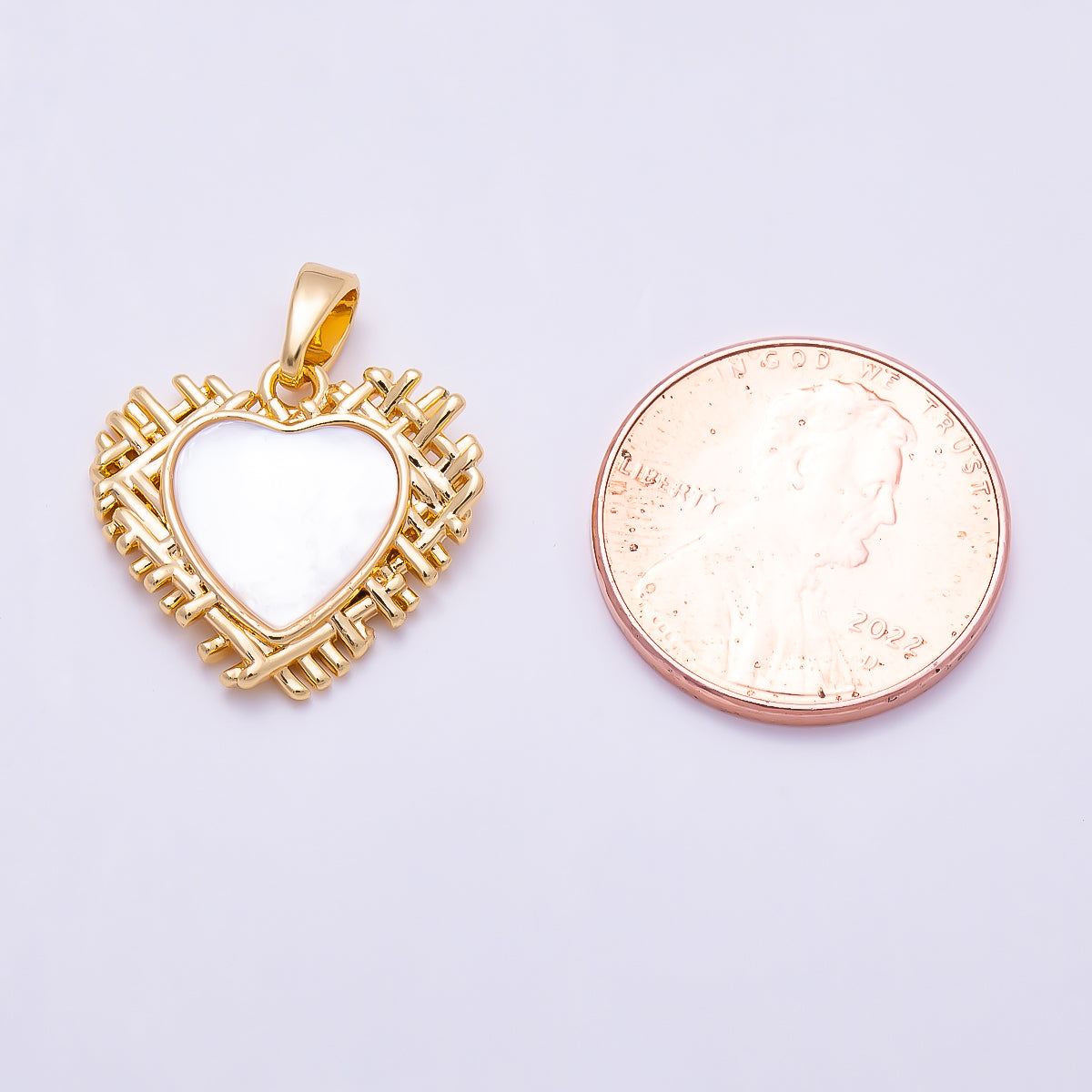 16K Gold Filled 18mm Shell Pearl Quilted Woven Bezel Heart Pendant | Charms-01556