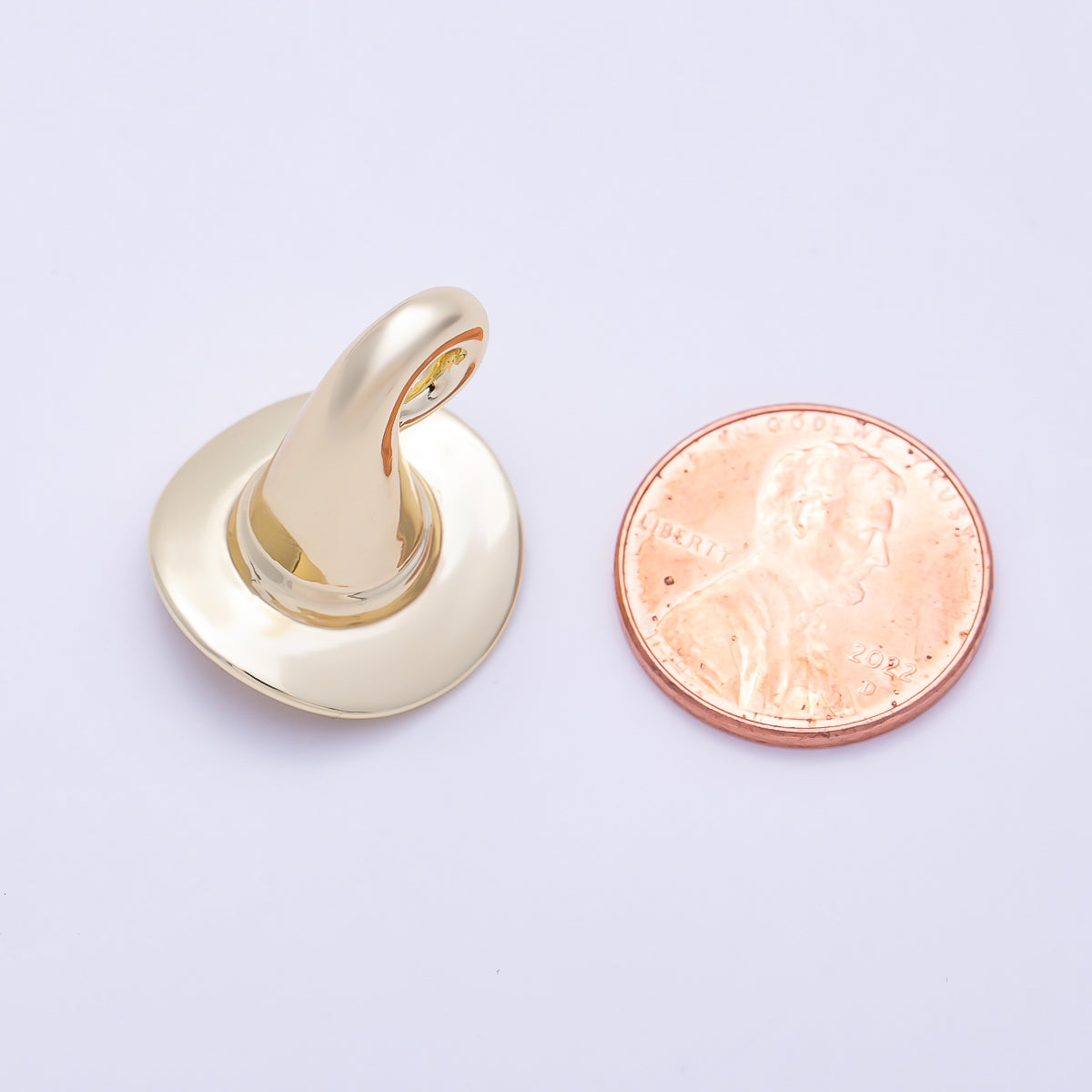 16K Gold Filled 18mm Minimalist Halloween Witch Hat 3D Multidimensional Pendant | Charms-01486