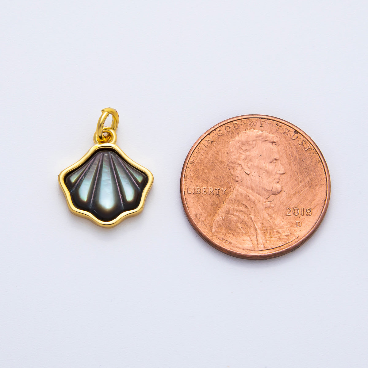 18K Gold Filled 16mm Clam Shell Shaped Abalone Drop Charm | AF1375