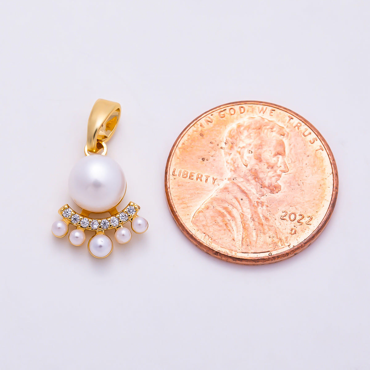 16K Gold Filled 13mm Shell Pearl Crown Micro Paved CZ Pendant | Charms-01677