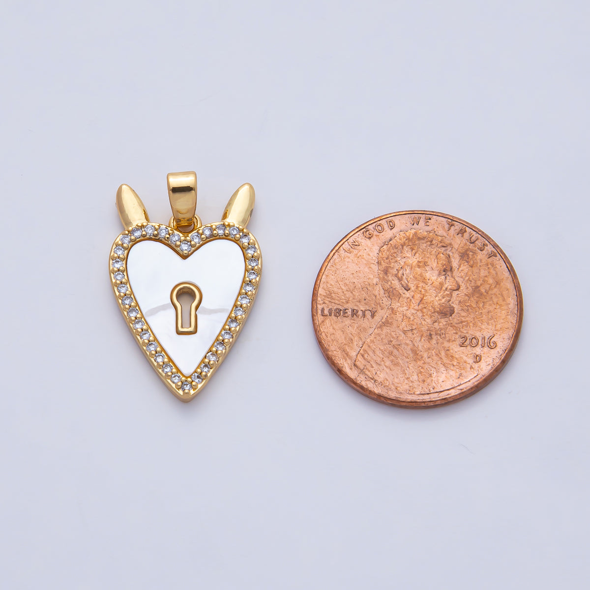 18K Gold Filled 21mm White Shell Pearl Clear CZ Lock Heart Pendant Charm | AF1187