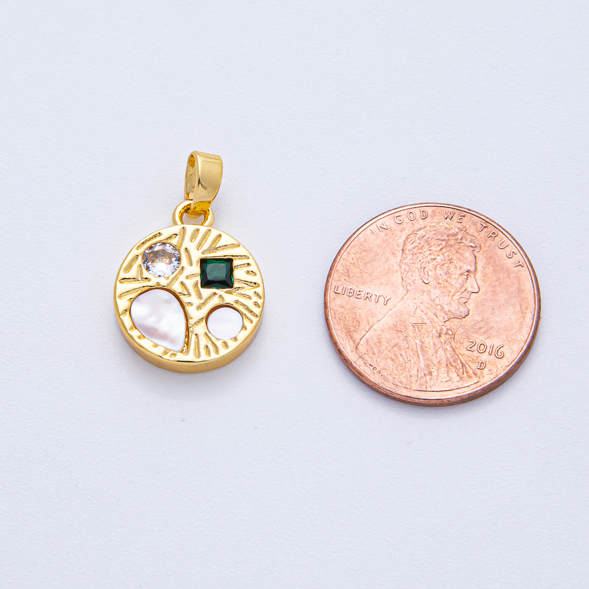 18K Gold Filled 13mm Multicolor CZ Shell Pearl Geometric Textured Round Pendant | AF1207