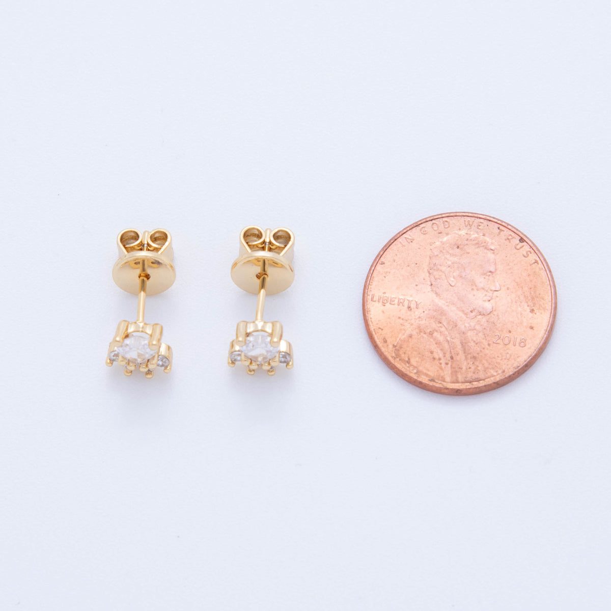 18K Gold Filled Clear CZ Heart Ray Mini Stud Earrings | Q272