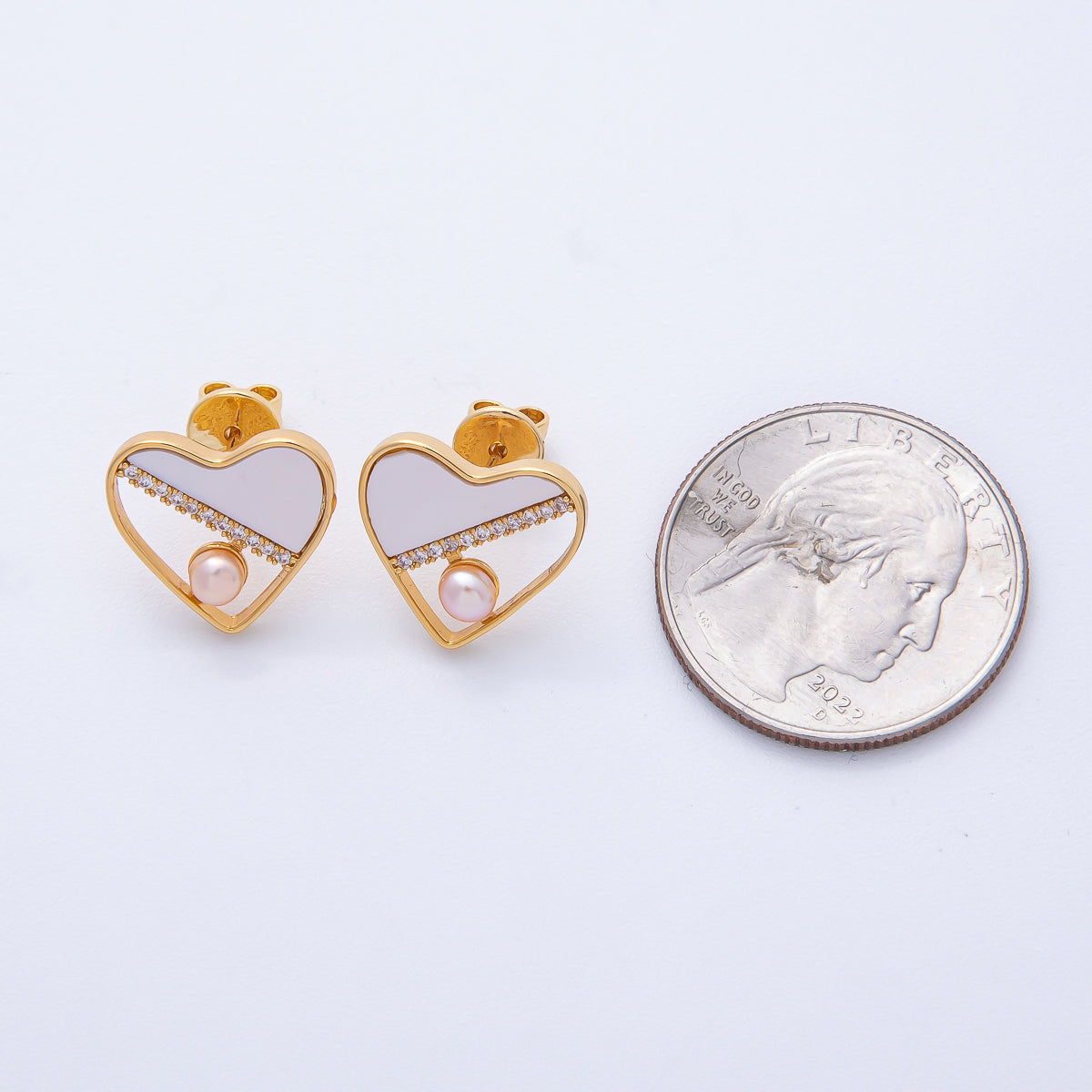 18K Gold Filled 15mm Elegant Shell Pearl Crystal CZ Heart Stud Earrings | AB1683