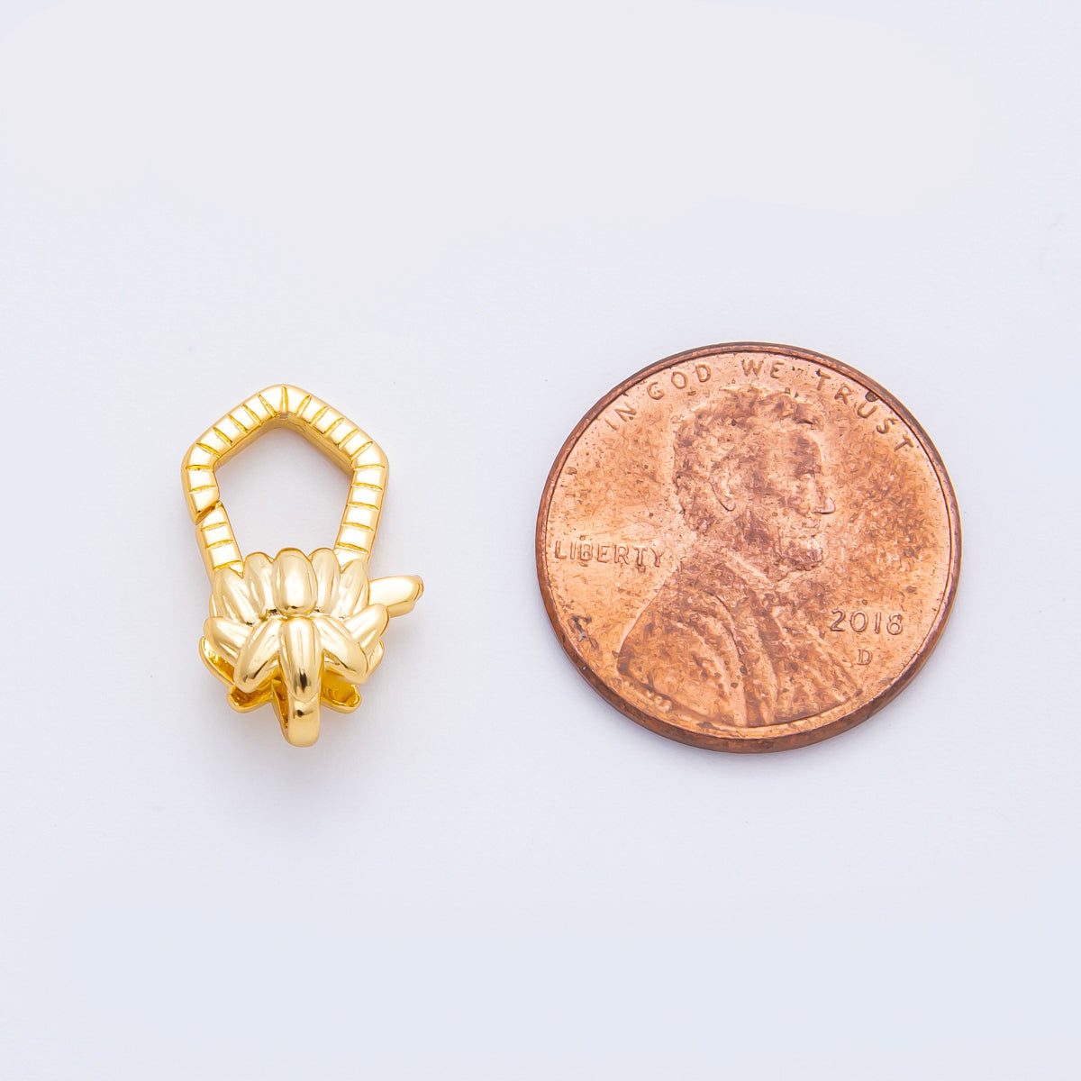 18K Gold Filled 16mm Ribbed Lily Flower Lobster Clasp Charm Finding | Z1425