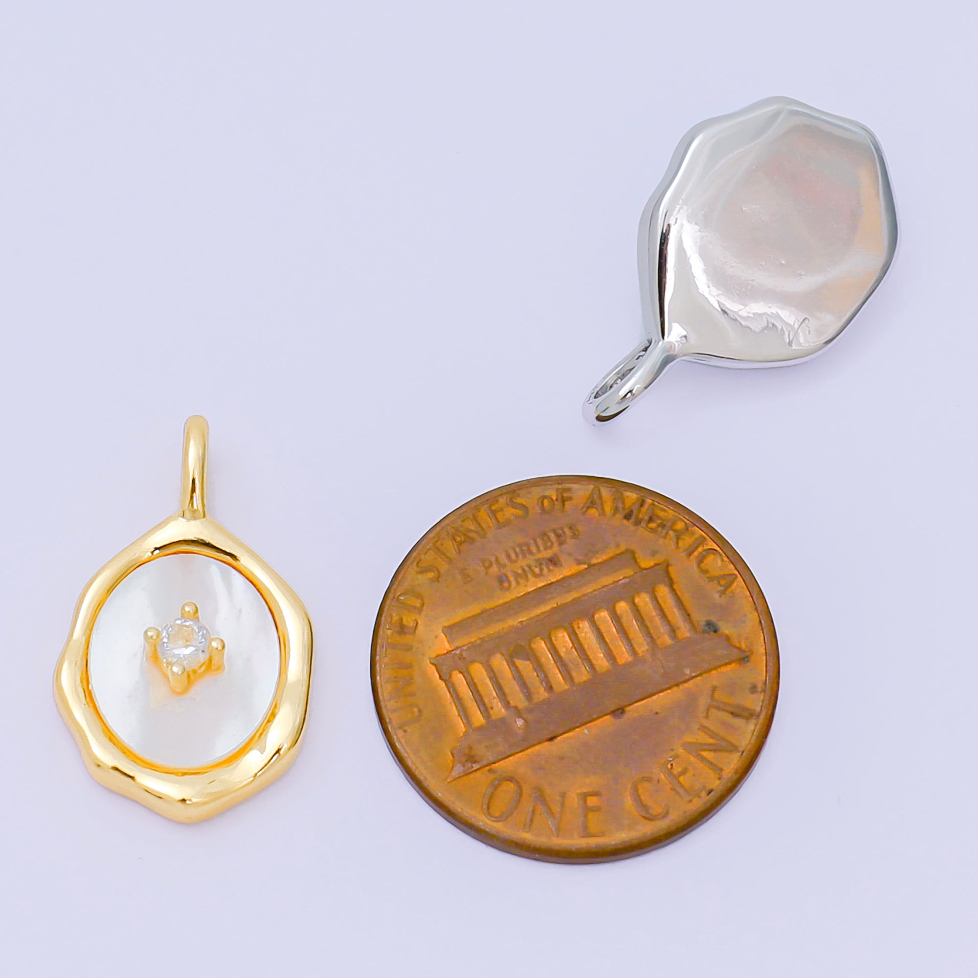 24K Gold Filled 20mm Round CZ Shell Pearl Abstract Mirror Pendant in Gold & Silver | AA-1584