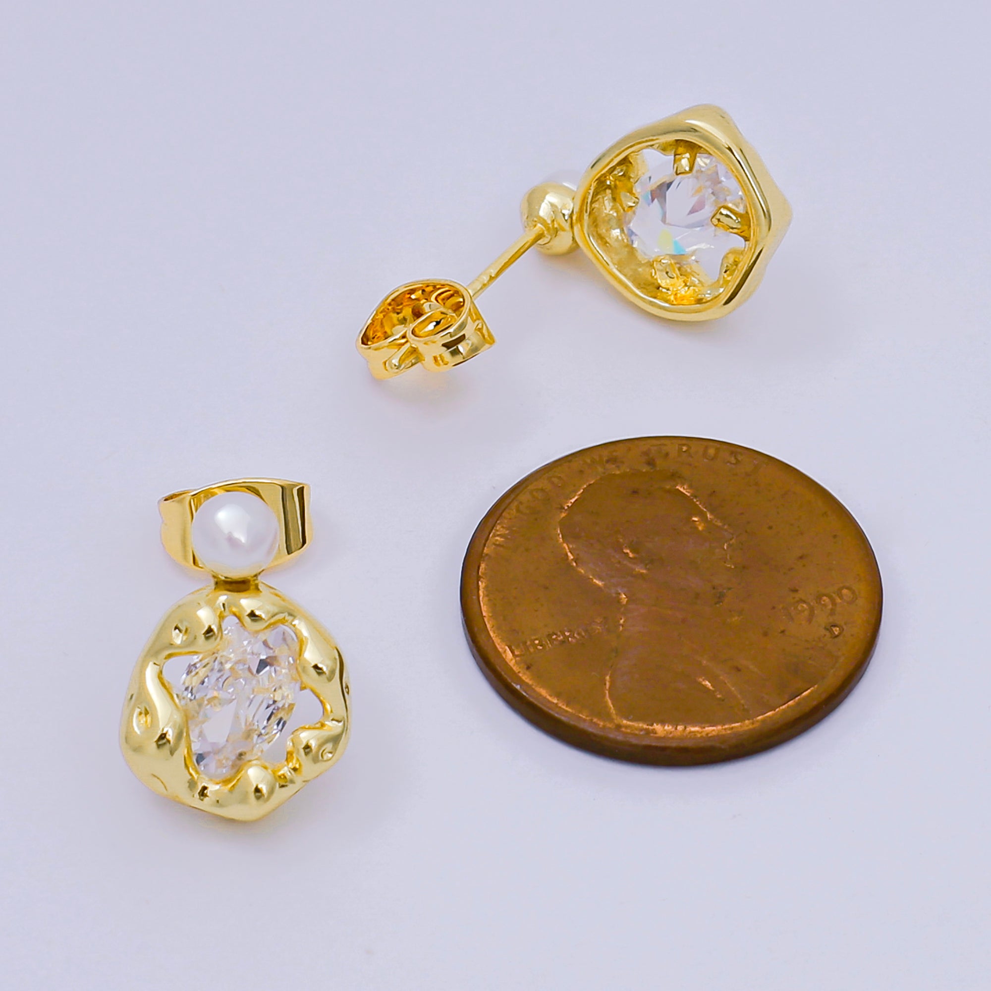 24K Gold Filled Clear CZ Shell Pearl Frost Ice Shard Flower-Shaped Stud Earrings | AJ-108