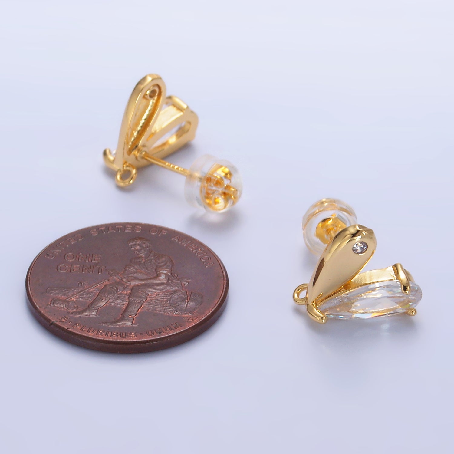 24K Gold Filled Mini Clear CZ Heart Stud Earrings | Z1067