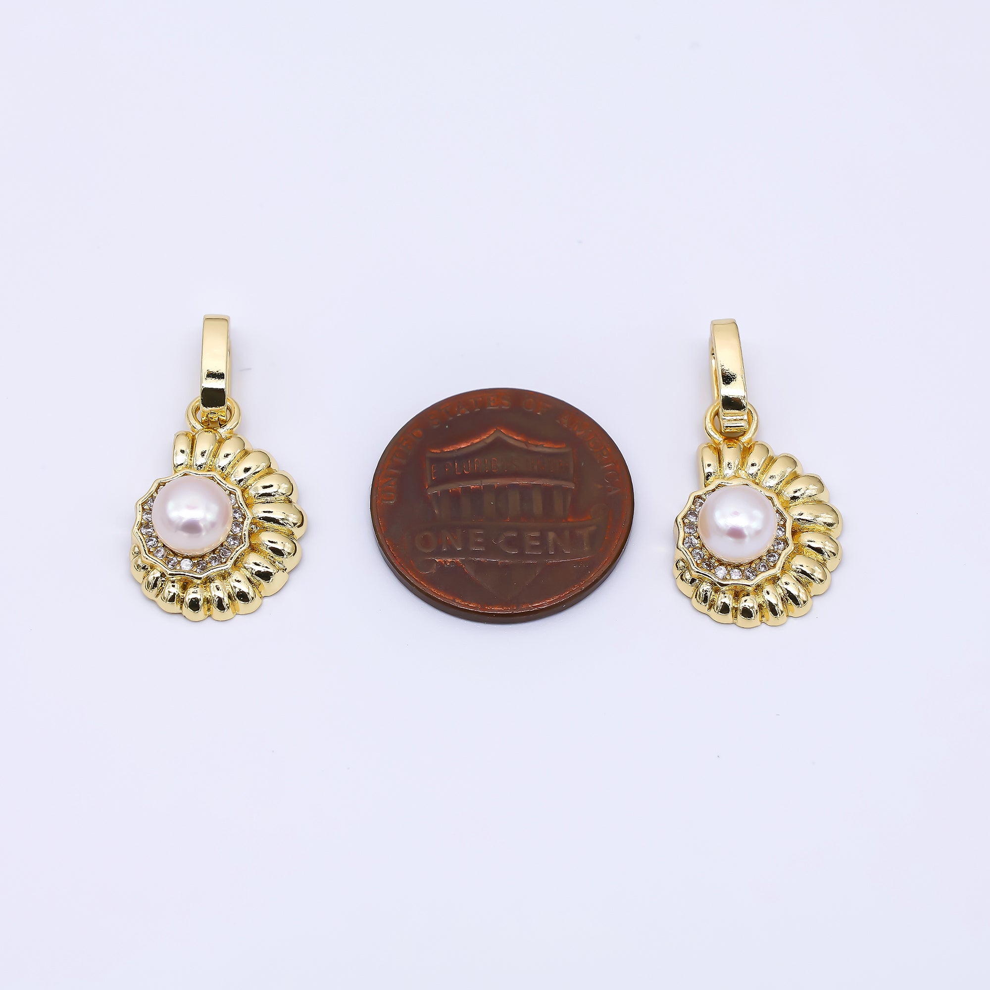 24K Gold Filled 18mm Micro Paved CZ Shell Pearl Ammonite Sea Shell Pendant | AA-1601