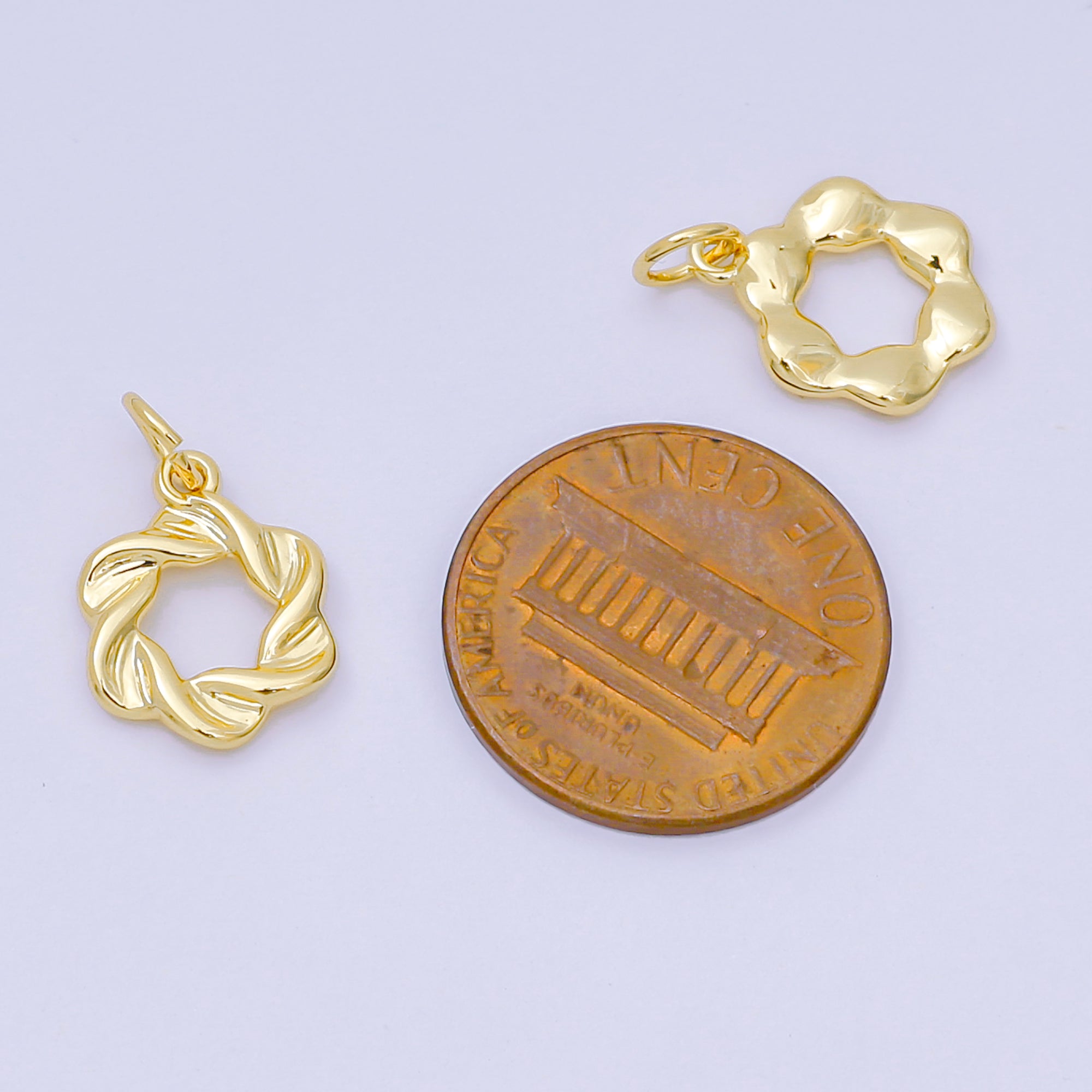 24K Gold Filled 14mm Twisted Floral Flower Charm | M101