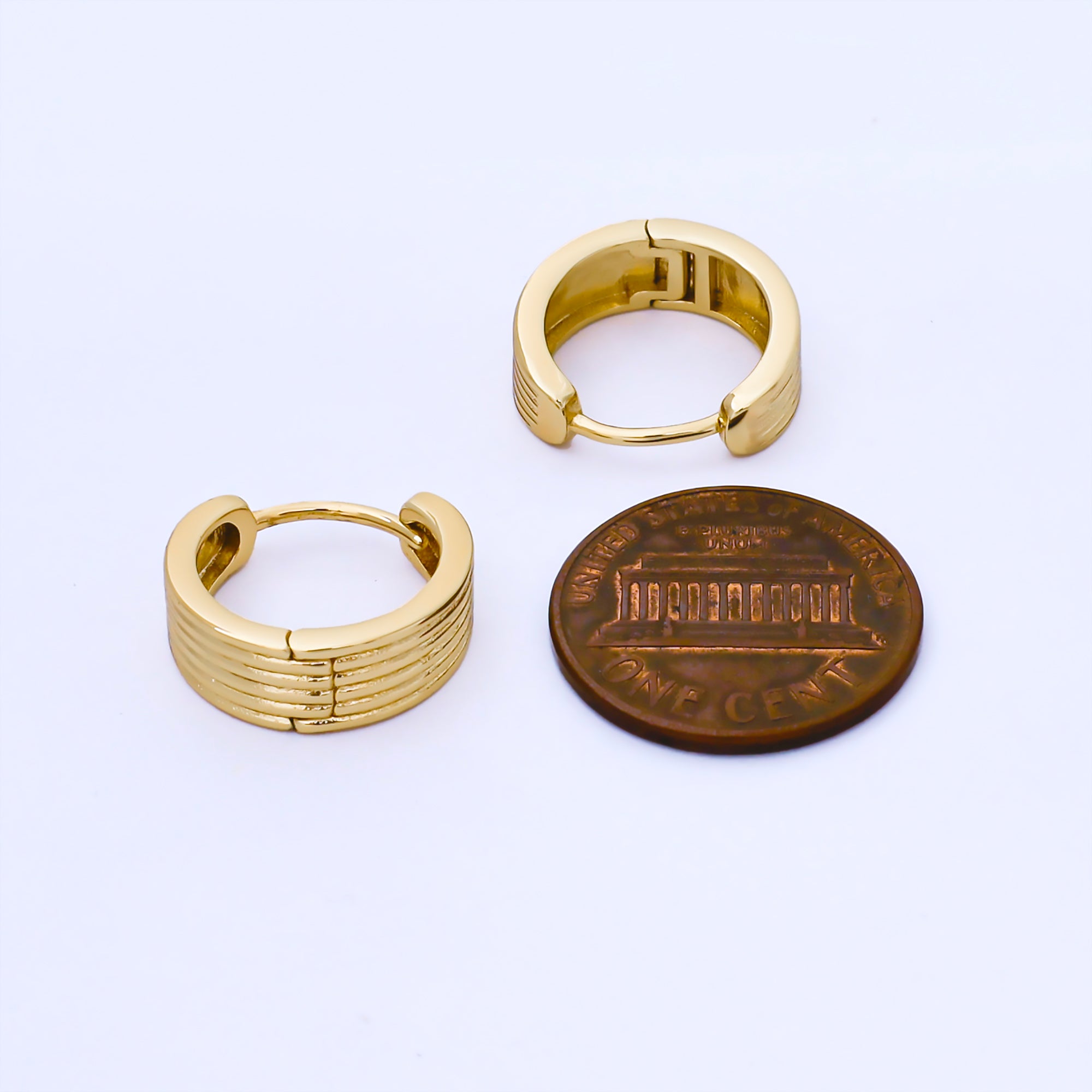 24K Gold Filled 15mm Seamless Striped Dome Huggie Earrings | AB1625