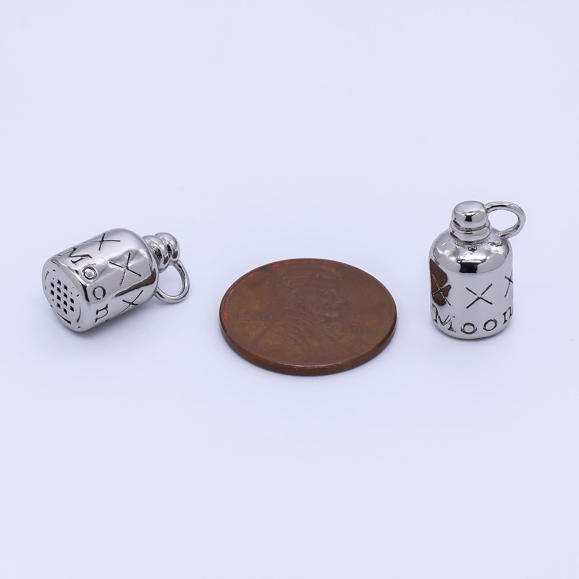 Silver Water Bottle Flask Drink 3D Multidimensional Charm | E789