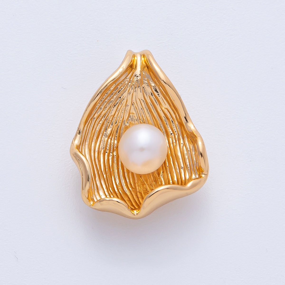 18k Gold Filled 23mm Textured Shell Pearl Pendant | H120